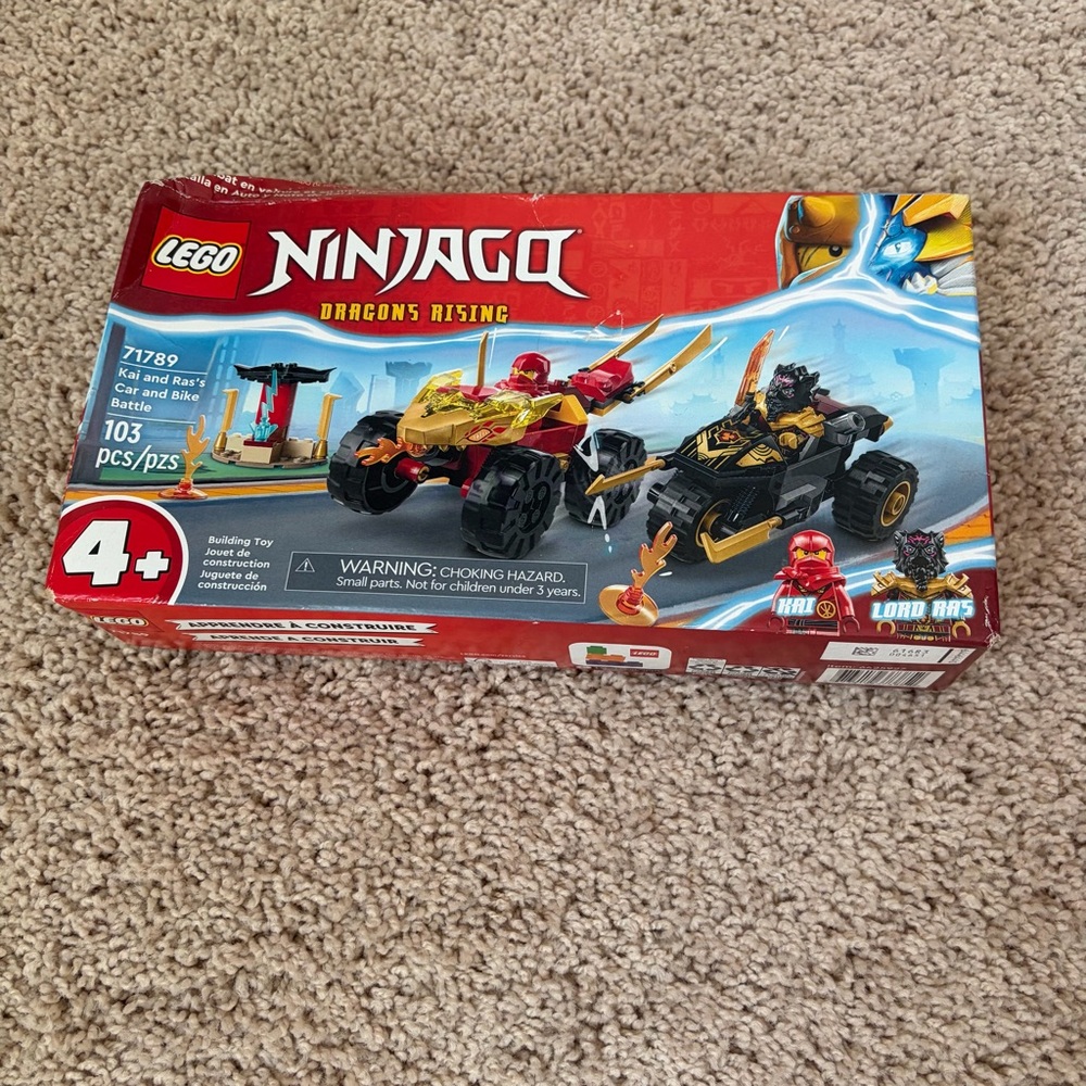 LEGO Ninjago Dragons Rising - Kai and Ras's
Car and Bike Battle